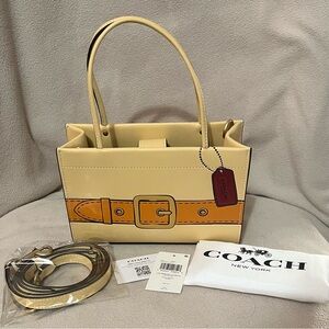 Coach Cashin Carry Tote 20 With Trompe L'oeil Print Limited Edition Leather